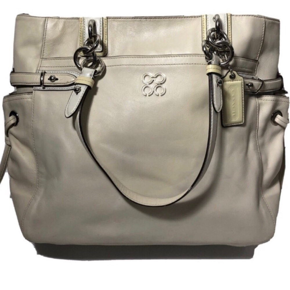 Coach Colette Cream Leather Shoulder Bag.